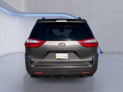 2018 Toyota Sienna XLE 8-Passenger