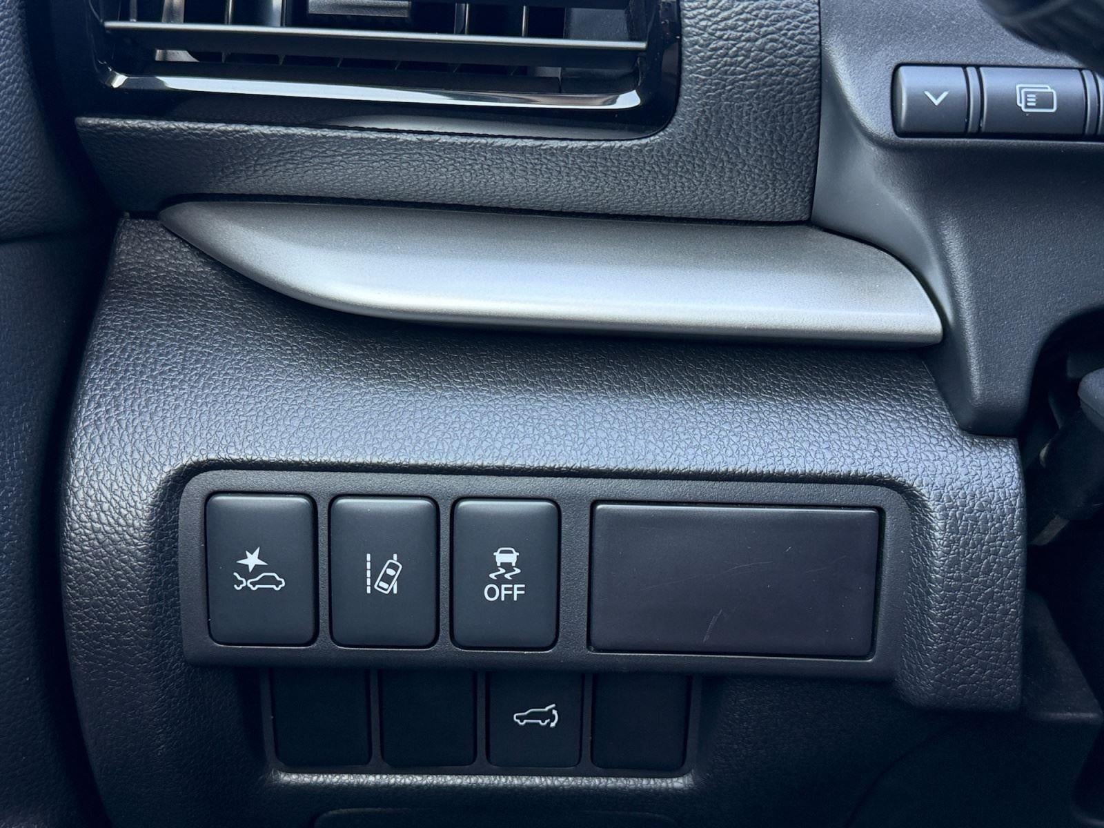 2024 Mitsubishi ECLIPSE Base