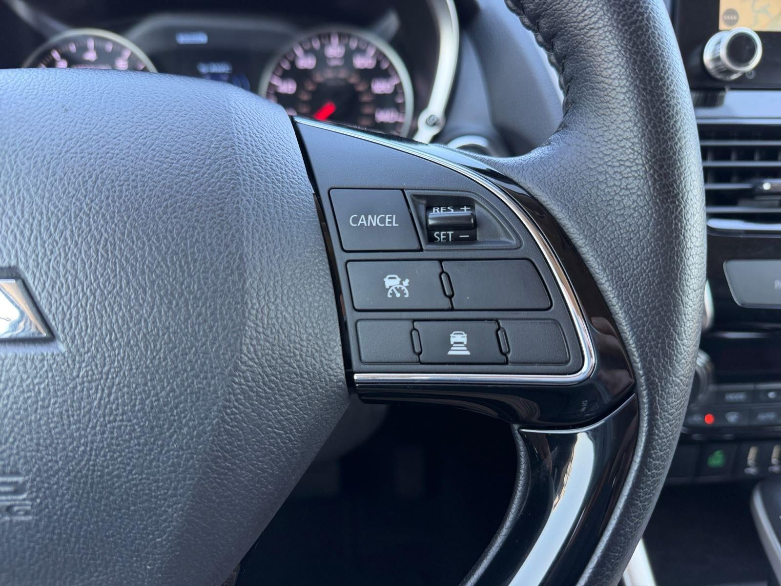 2024 Mitsubishi ECLIPSE Base