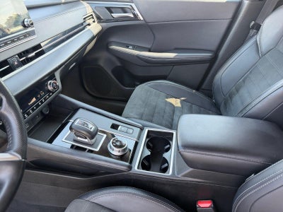 2024 Mitsubishi OUTLANDER Base