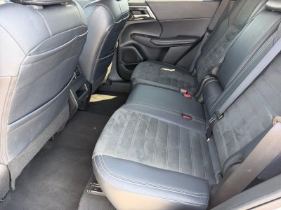 2024 Mitsubishi OUTLANDER Base