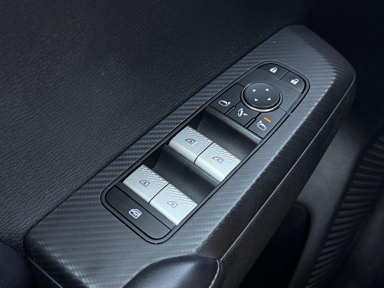 2024 Mitsubishi OUTLANDER Base