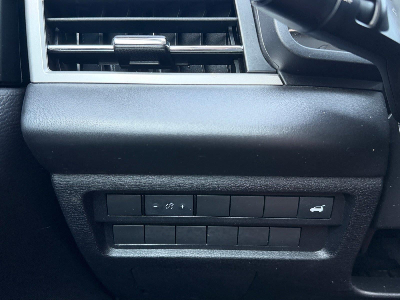 2024 Mitsubishi OUTLANDER Base