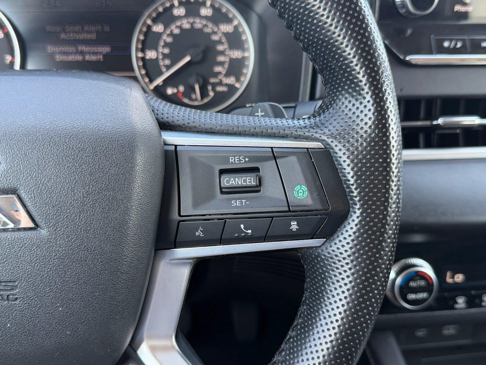 2024 Mitsubishi OUTLANDER Base