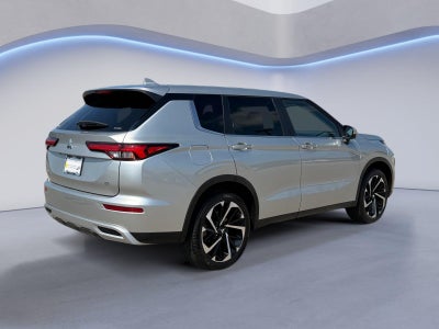 2024 Mitsubishi OUTLANDER Base