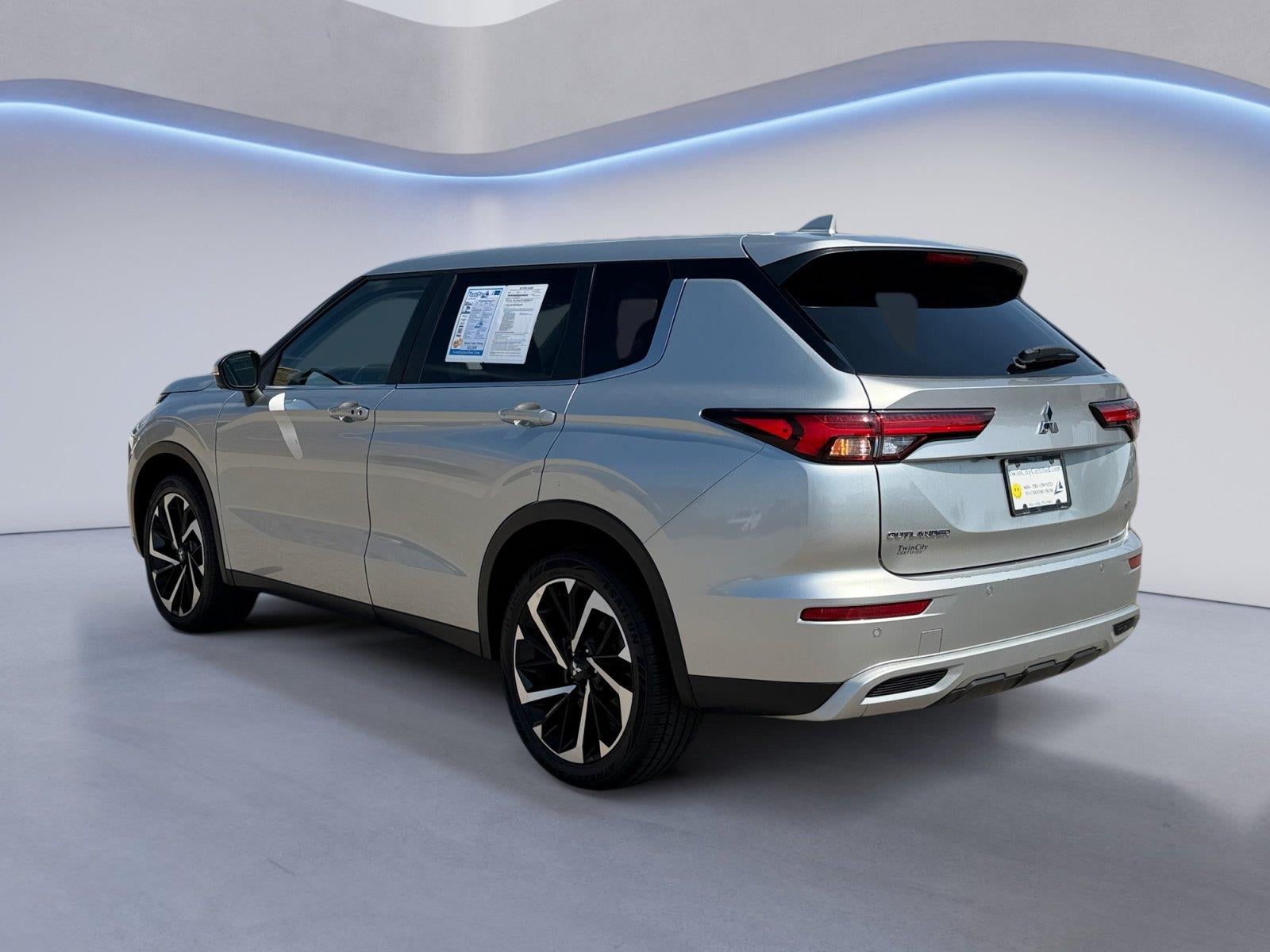 2024 Mitsubishi OUTLANDER Base