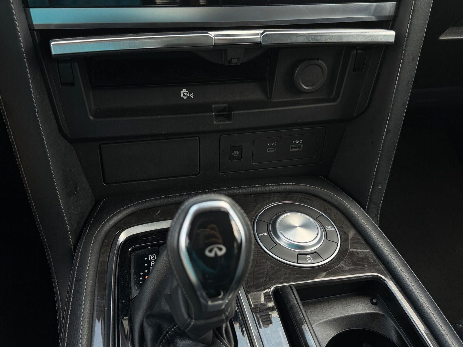 2024 INFINITI QX80 LUXE
