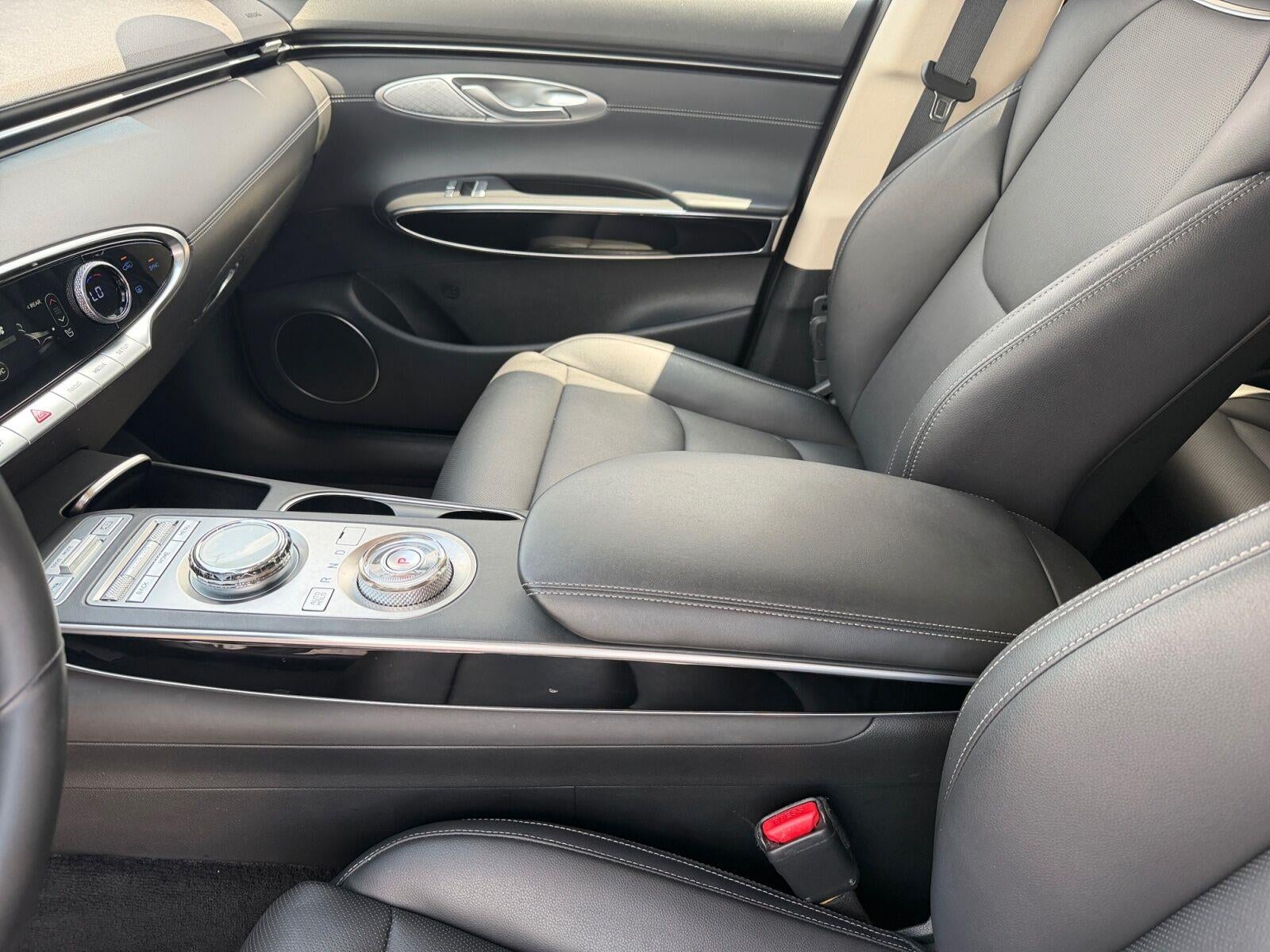 2025 Genesis GV70 2.5T