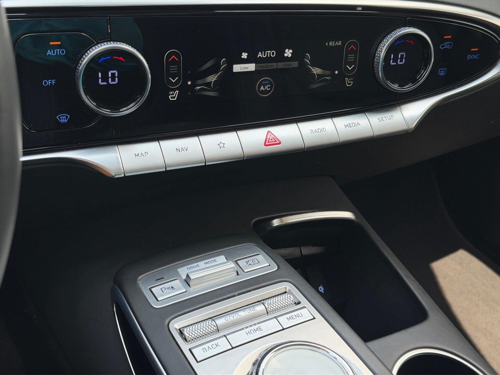 2025 Genesis GV70 2.5T