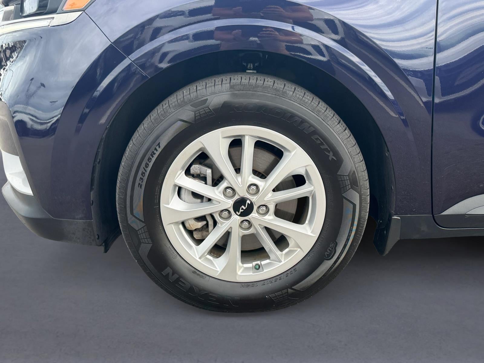 2023 Kia Carnival LX