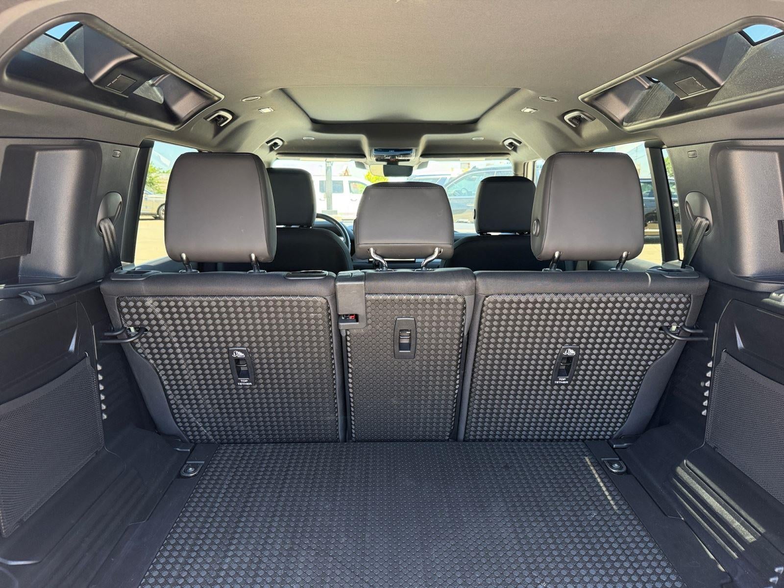 2025 Land Rover Defender S