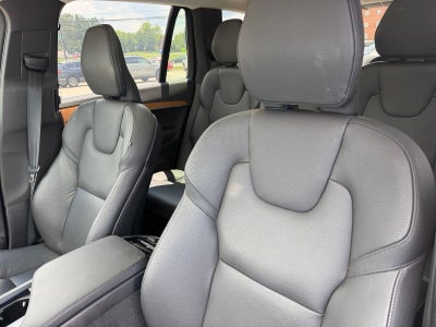 2024 Volvo XC90 Plus Bright Theme