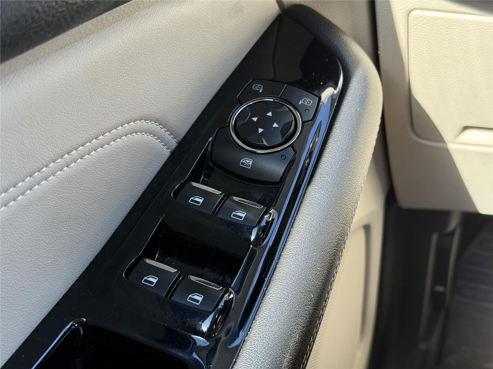 2020 Ford Edge Titanium