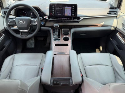 2021 Toyota Sienna XLE