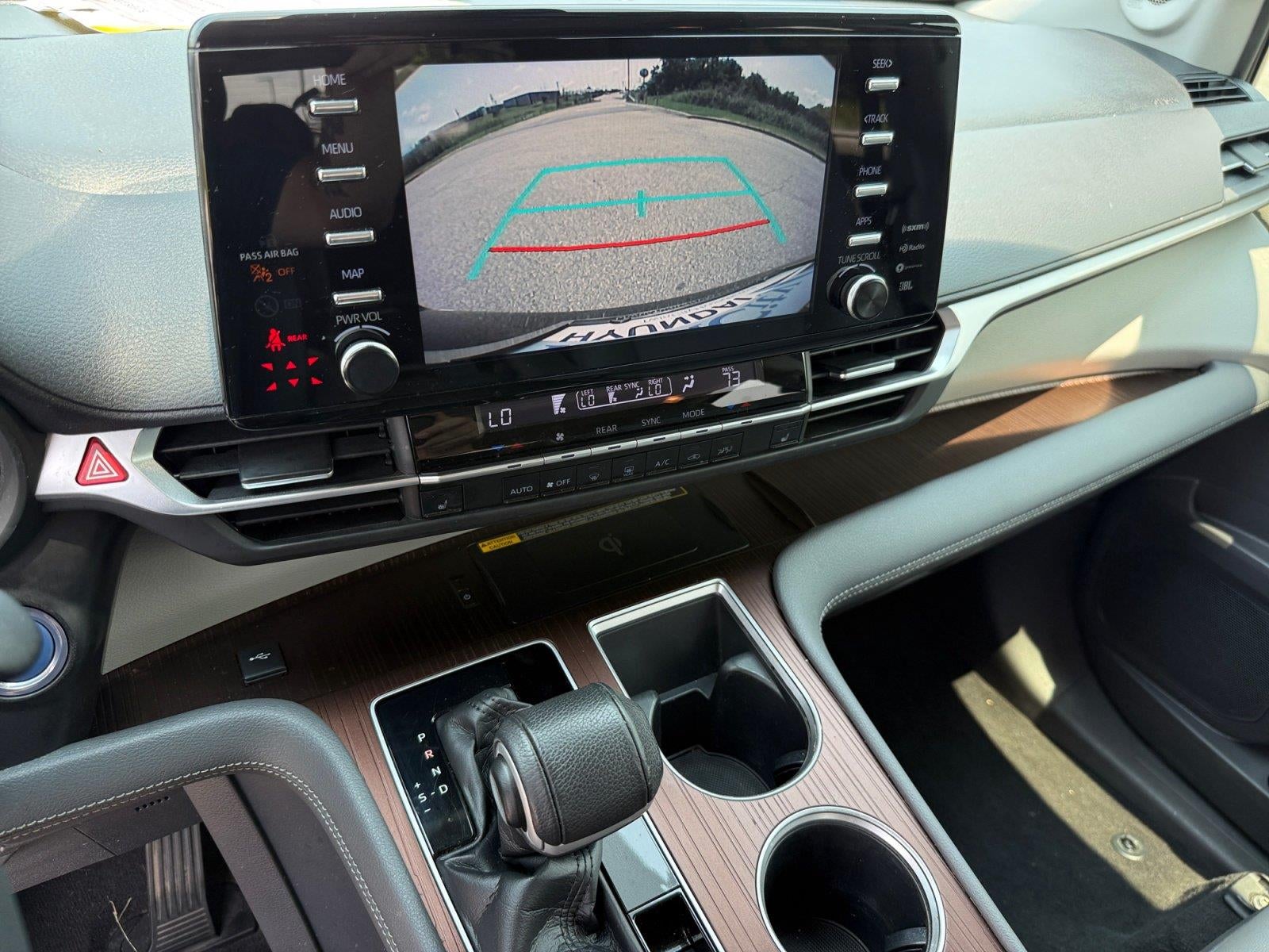 2021 Toyota Sienna XLE