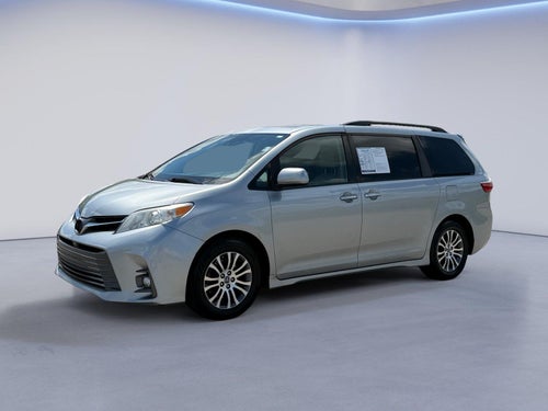 2019 Toyota Sienna XLE 8-Passenger