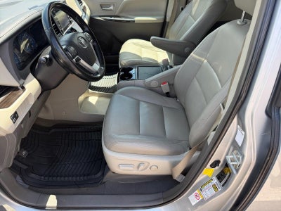 2019 Toyota Sienna XLE 8-Passenger
