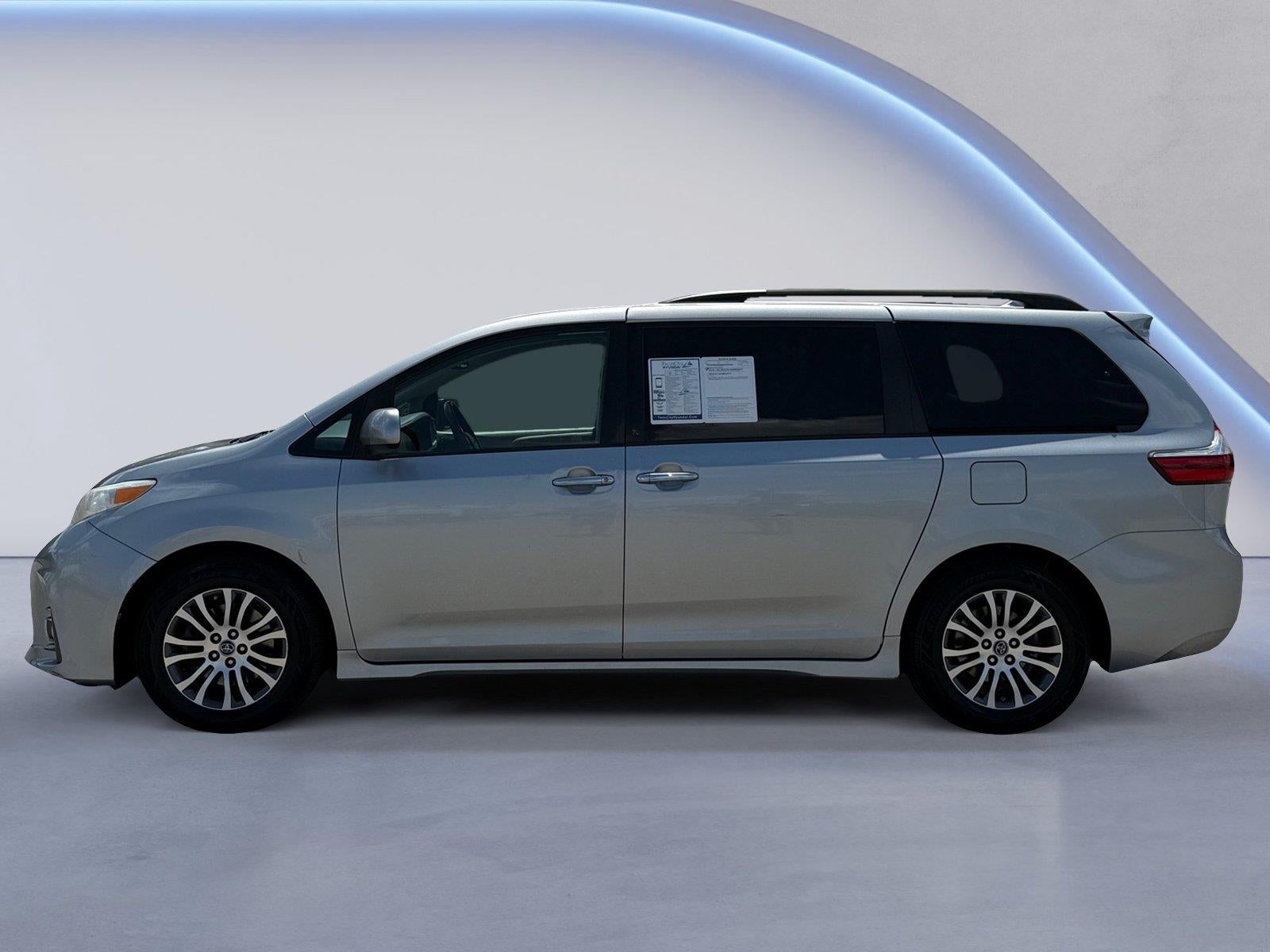 2019 Toyota Sienna XLE 8-Passenger