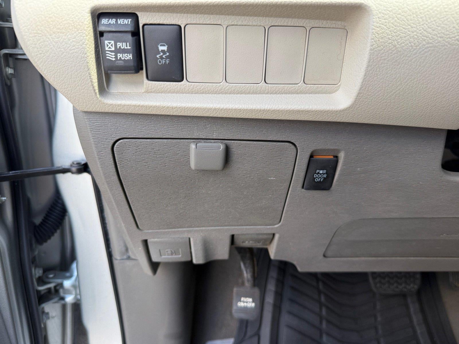 2019 Toyota Sienna XLE 8-Passenger