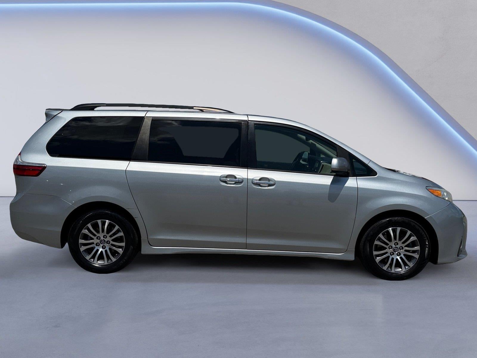 2019 Toyota Sienna XLE 8-Passenger
