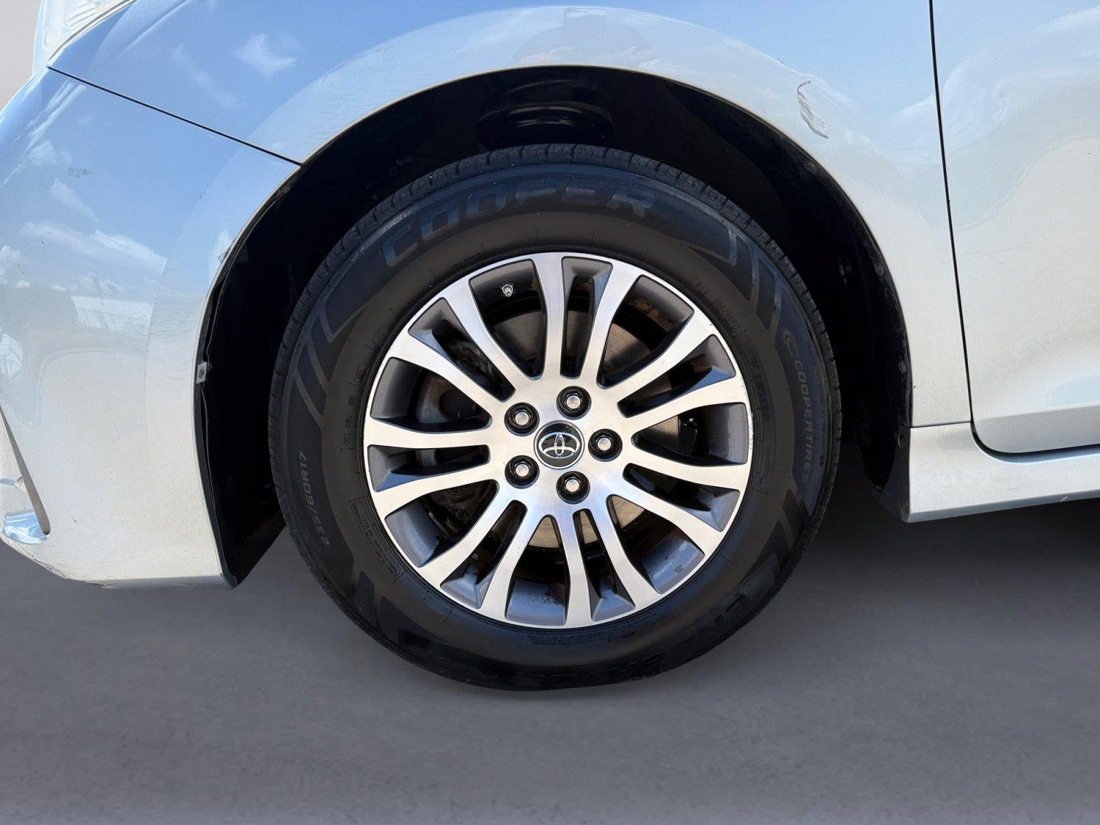 2019 Toyota Sienna XLE 8-Passenger