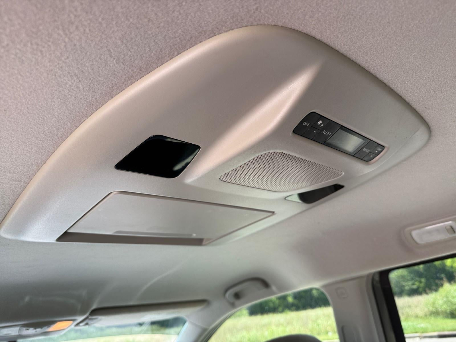 2015 Nissan Quest SV