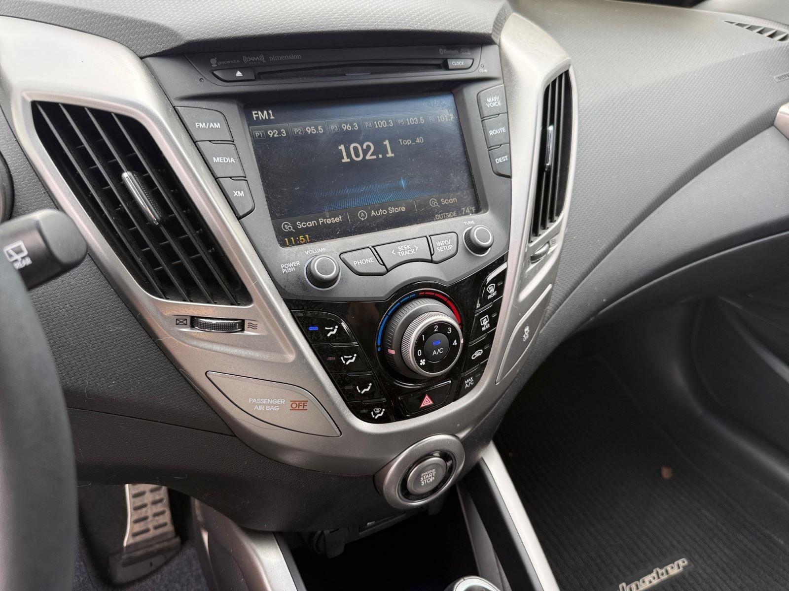 2012 Hyundai Veloster w/Black Int