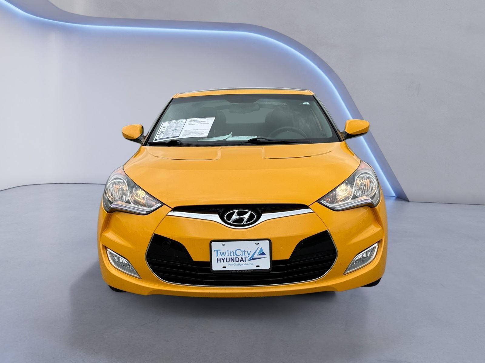 2012 Hyundai Veloster w/Black Int