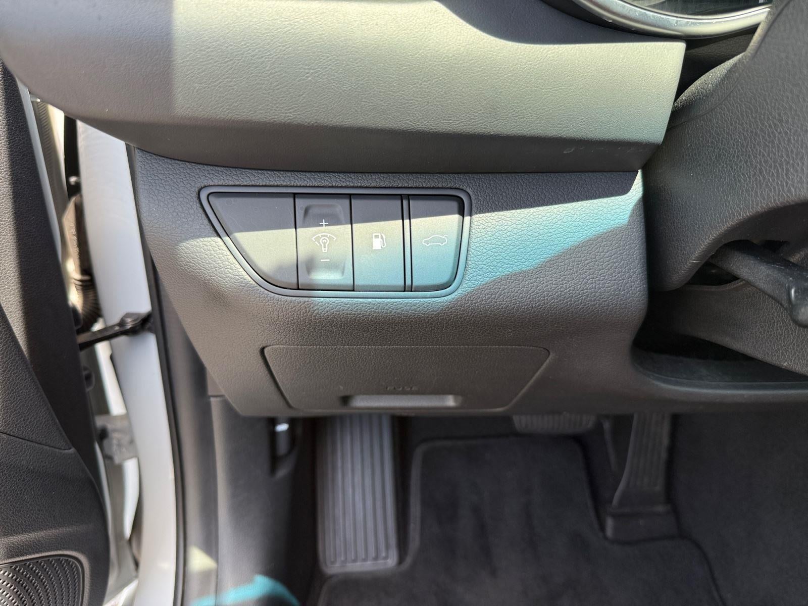 2022 Genesis G70 2.0T