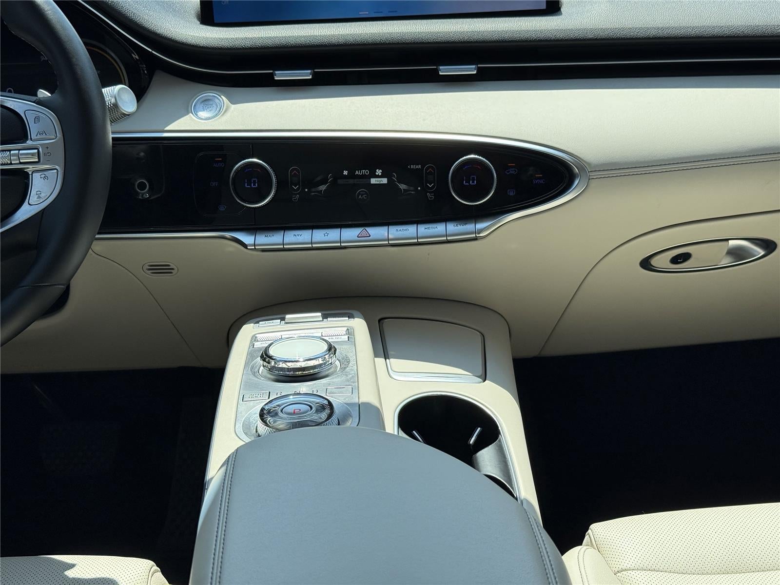 2022 Genesis GV70 2.5T