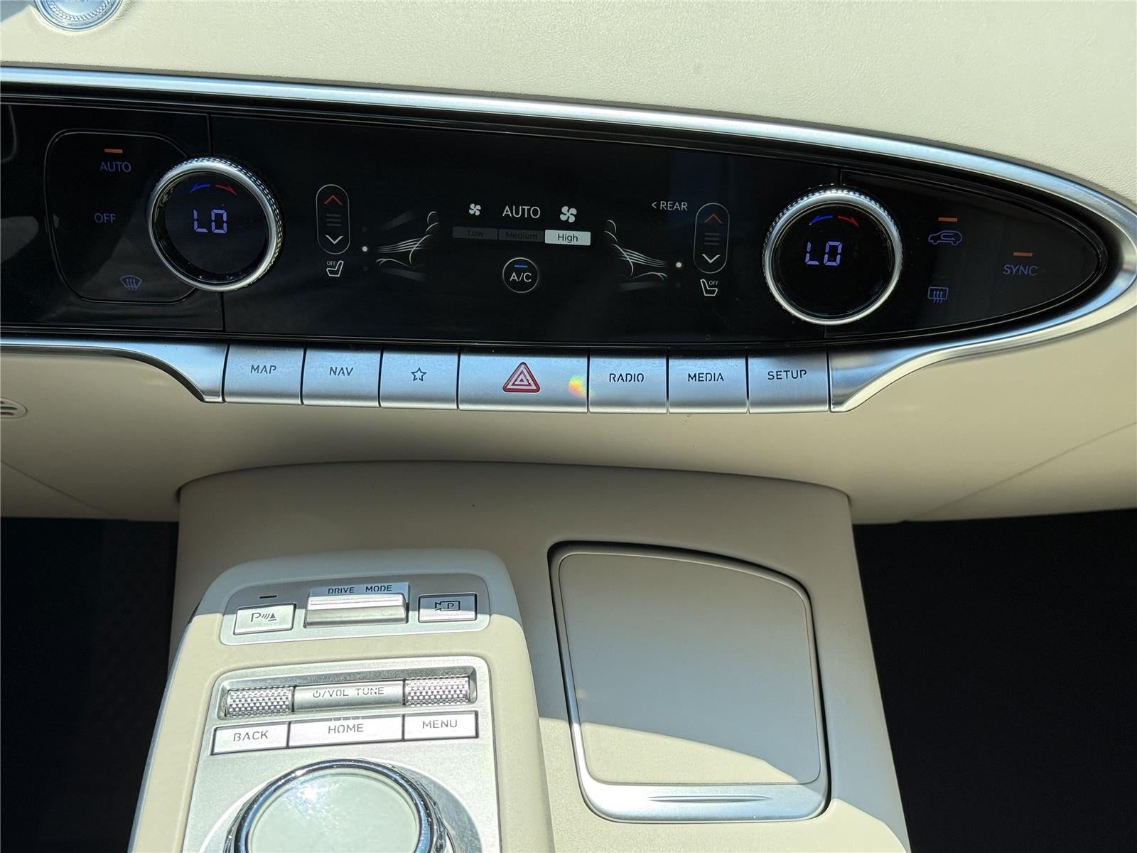 2022 Genesis GV70 2.5T