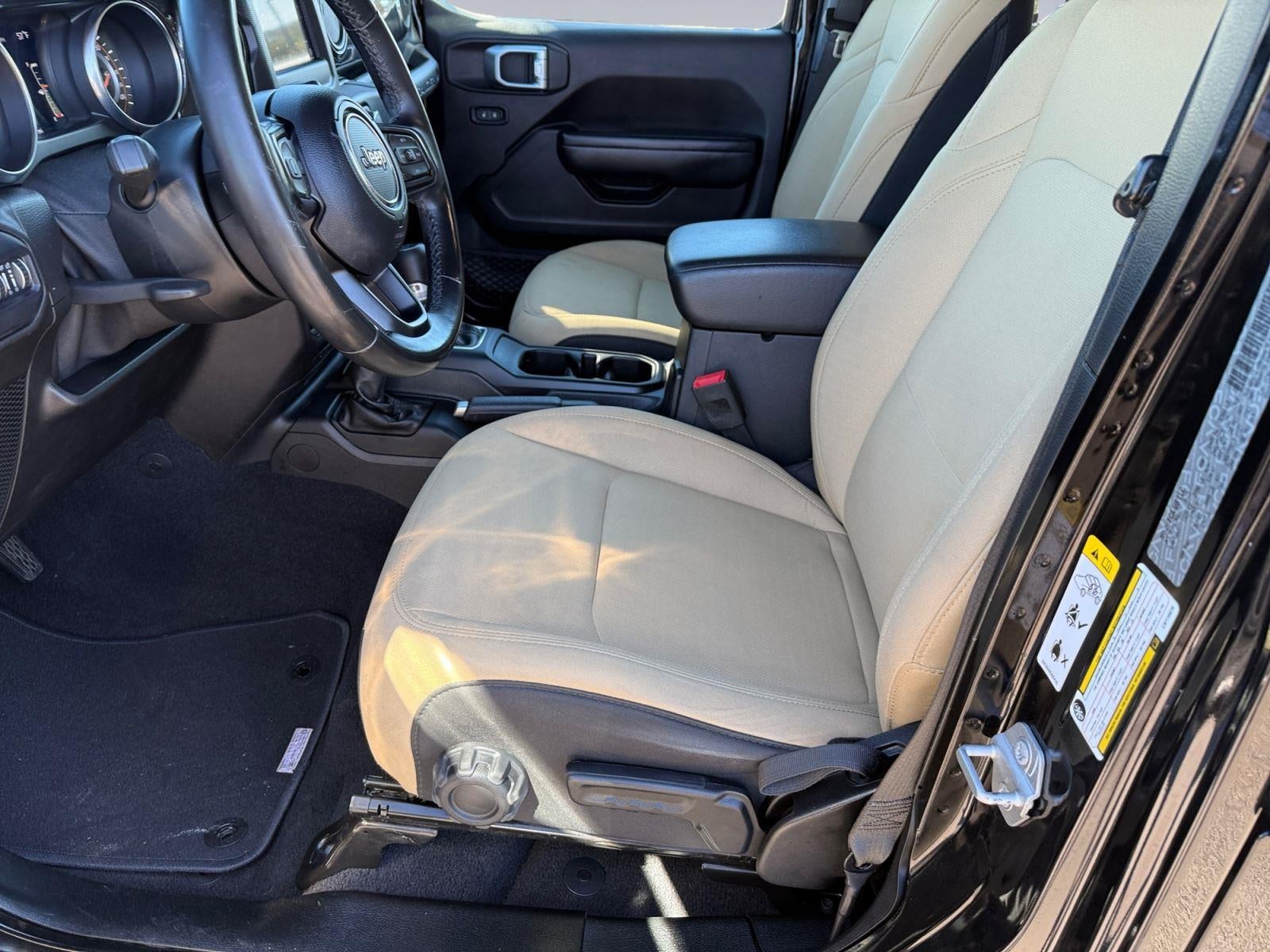 2020 Jeep Wrangler Unlimited Black and Tan