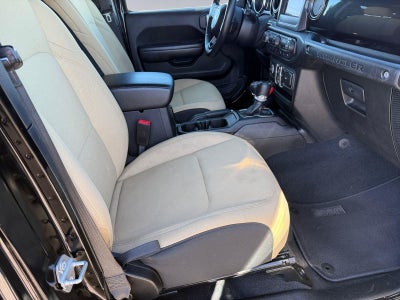 2020 Jeep Wrangler Unlimited Black and Tan
