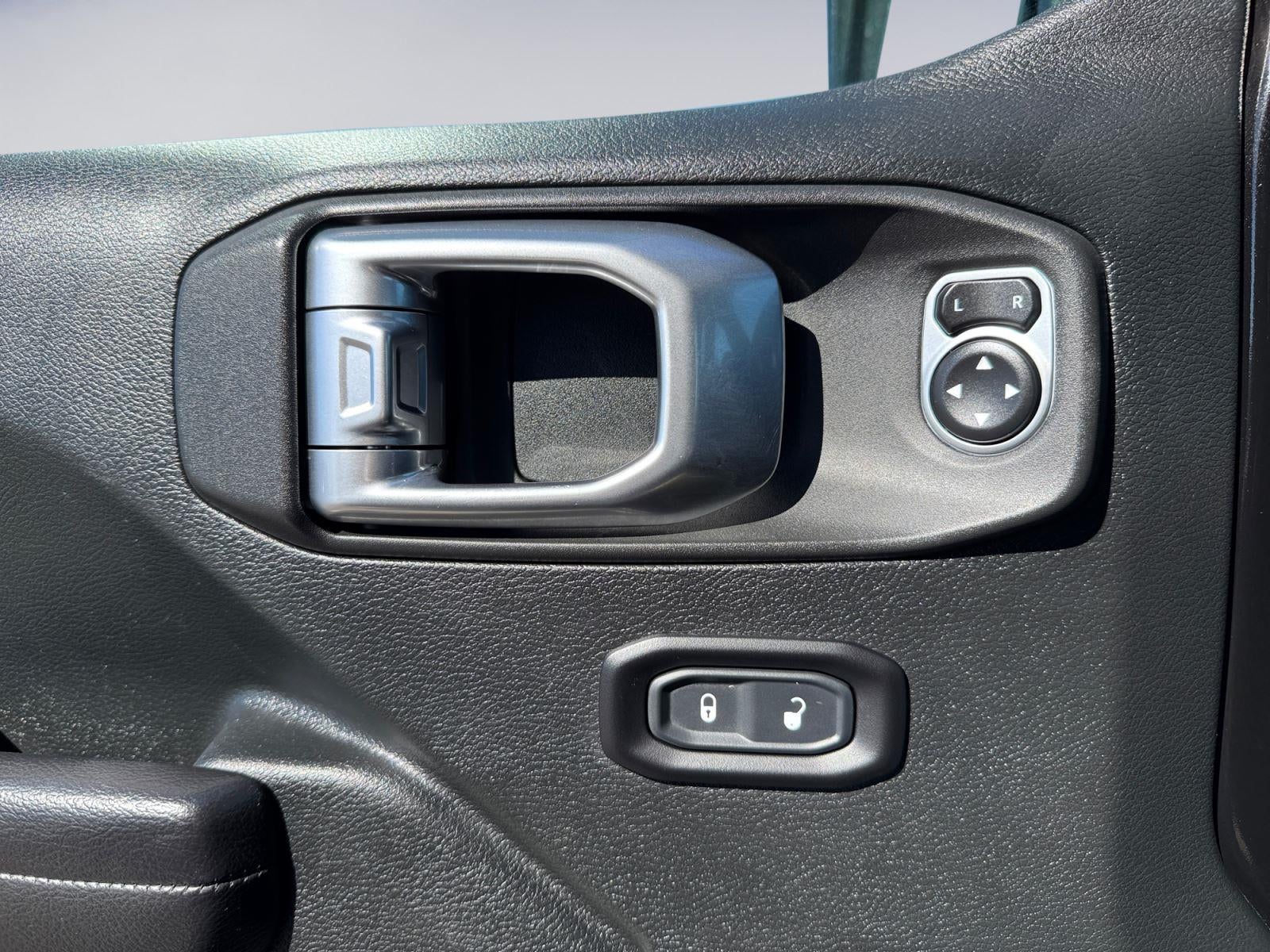 2020 Jeep Wrangler Unlimited Black and Tan