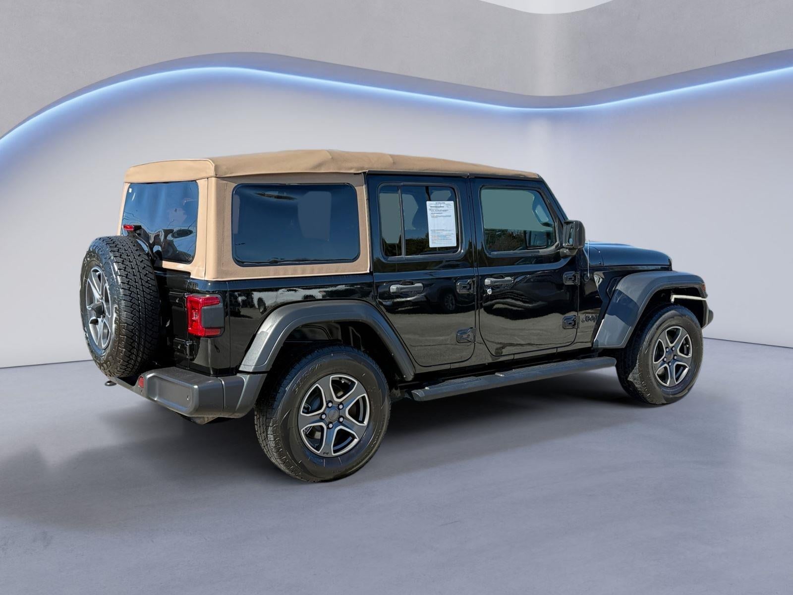 2020 Jeep Wrangler Unlimited Black and Tan