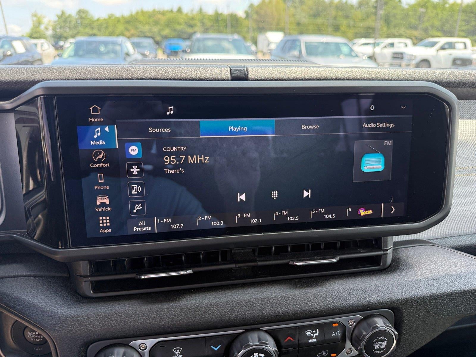 2025 Jeep Gladiator Nighthawk