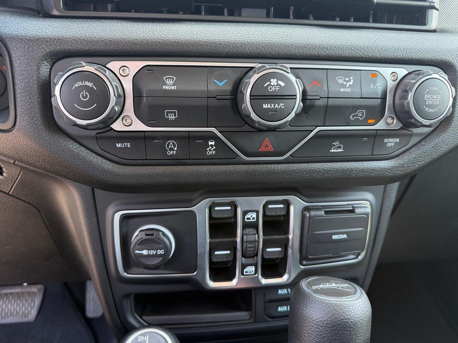 2025 Jeep Gladiator Nighthawk