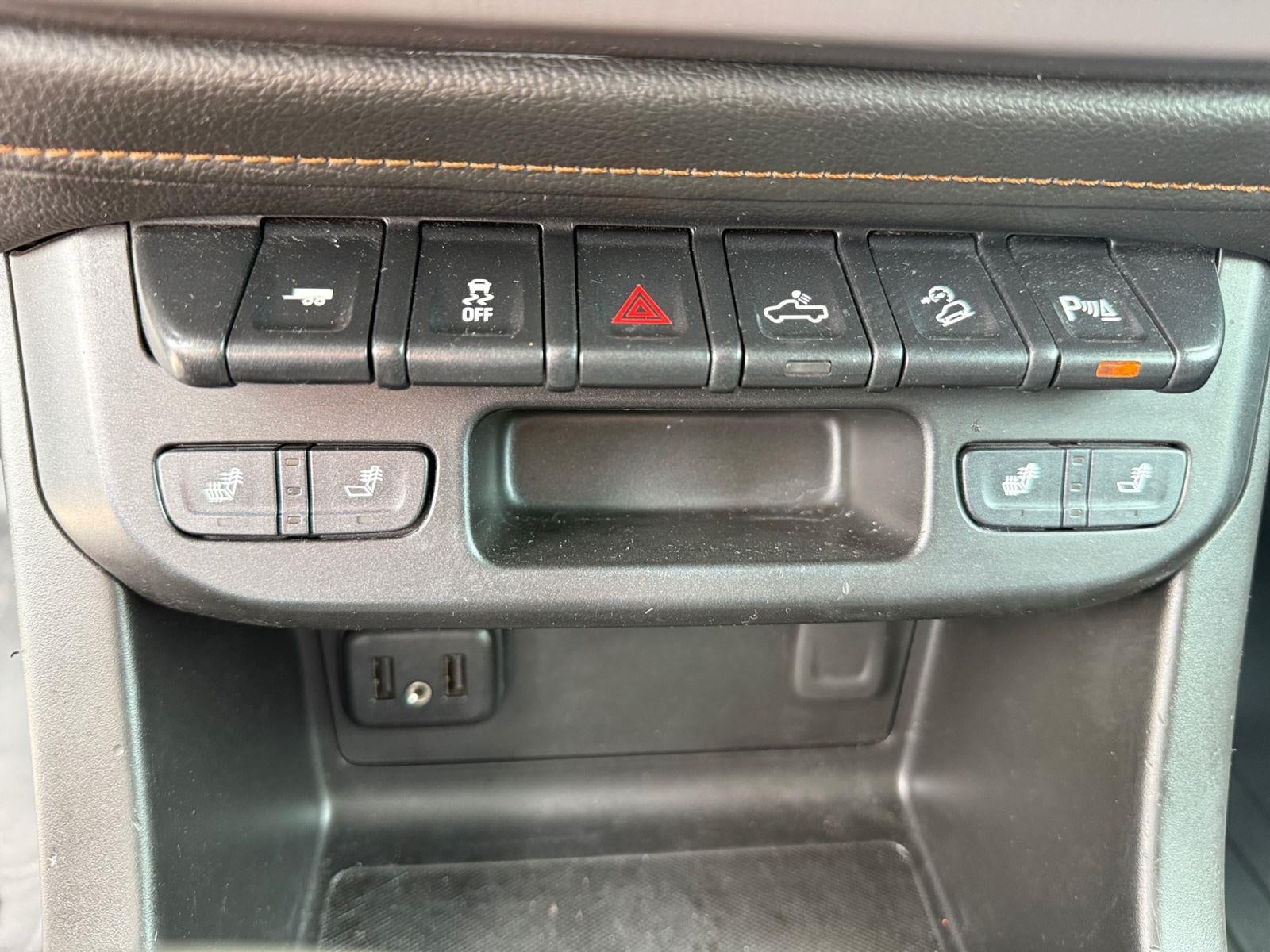 2021 GMC Canyon 4WD AT4 w/Leather