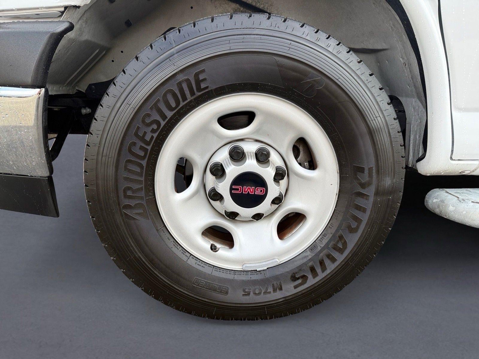 2023 GMC Savana Cargo Van CARGO