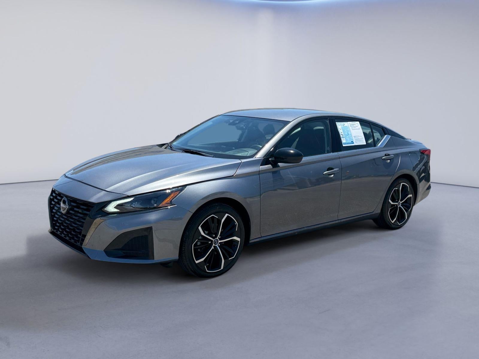 2025 Nissan Altima SR