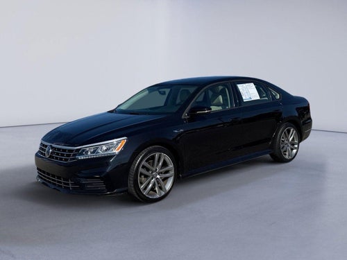 2018 Volkswagen Passat R-Line