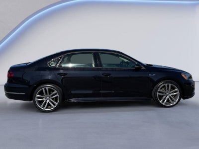 2018 Volkswagen Passat R-Line