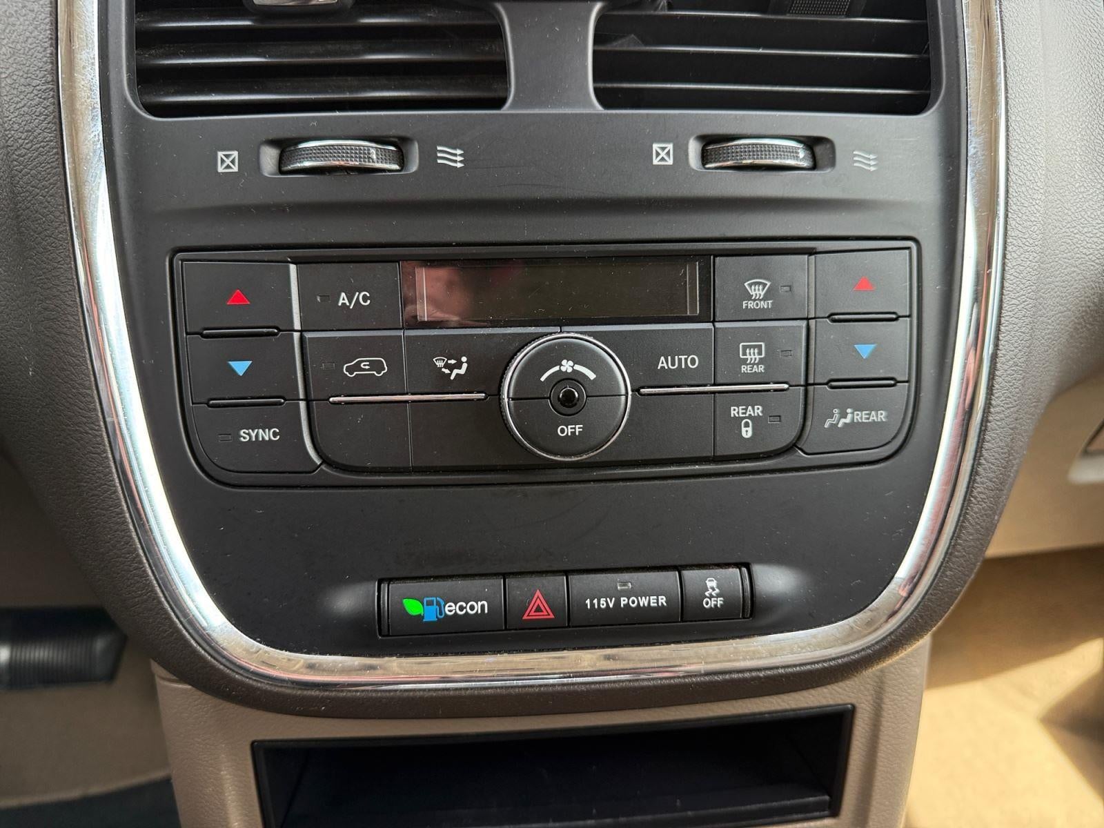 2015 Chrysler Town & Country Touring