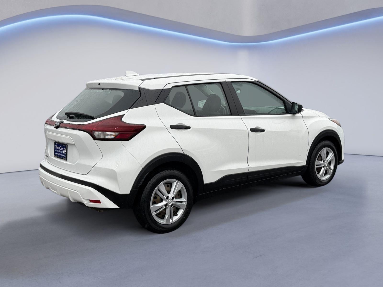 2022 Nissan Kicks S