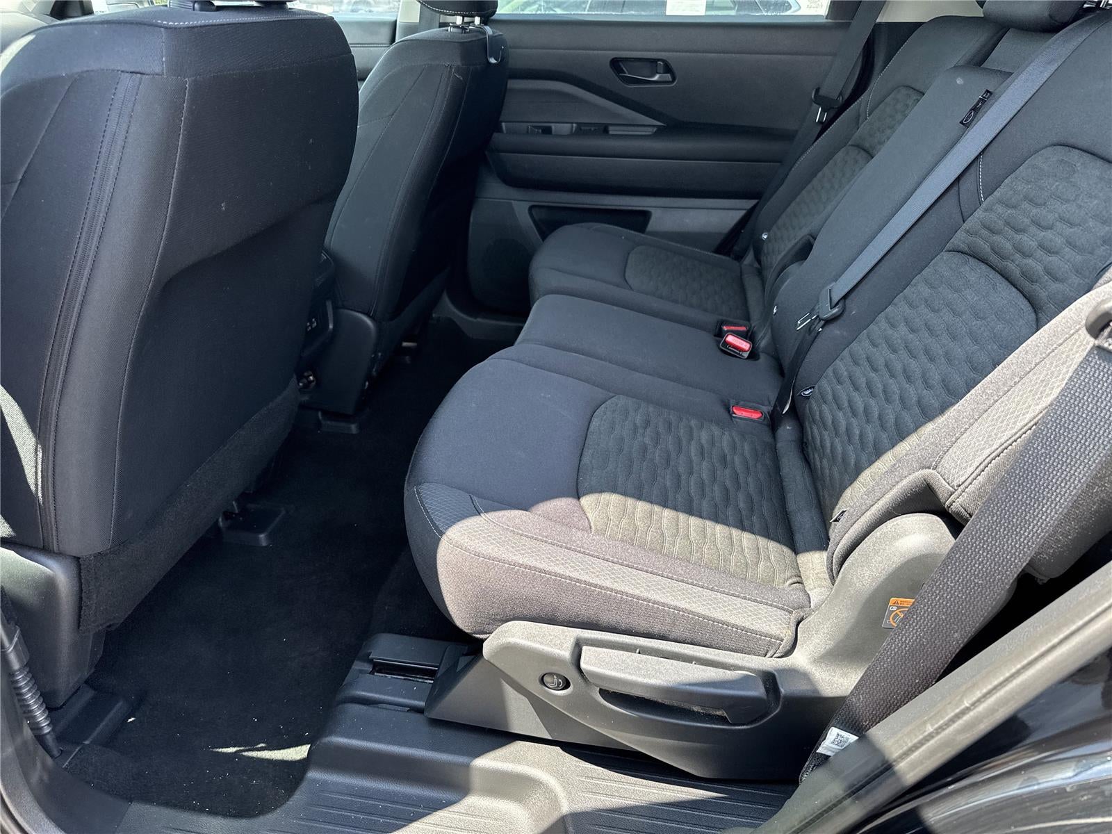 2024 Nissan Pathfinder S