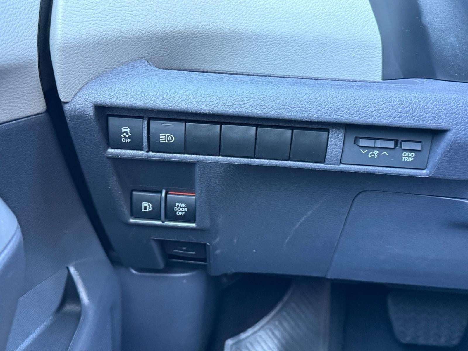 2024 Toyota Sienna LE