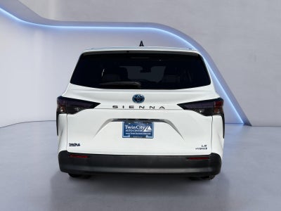 2024 Toyota Sienna LE