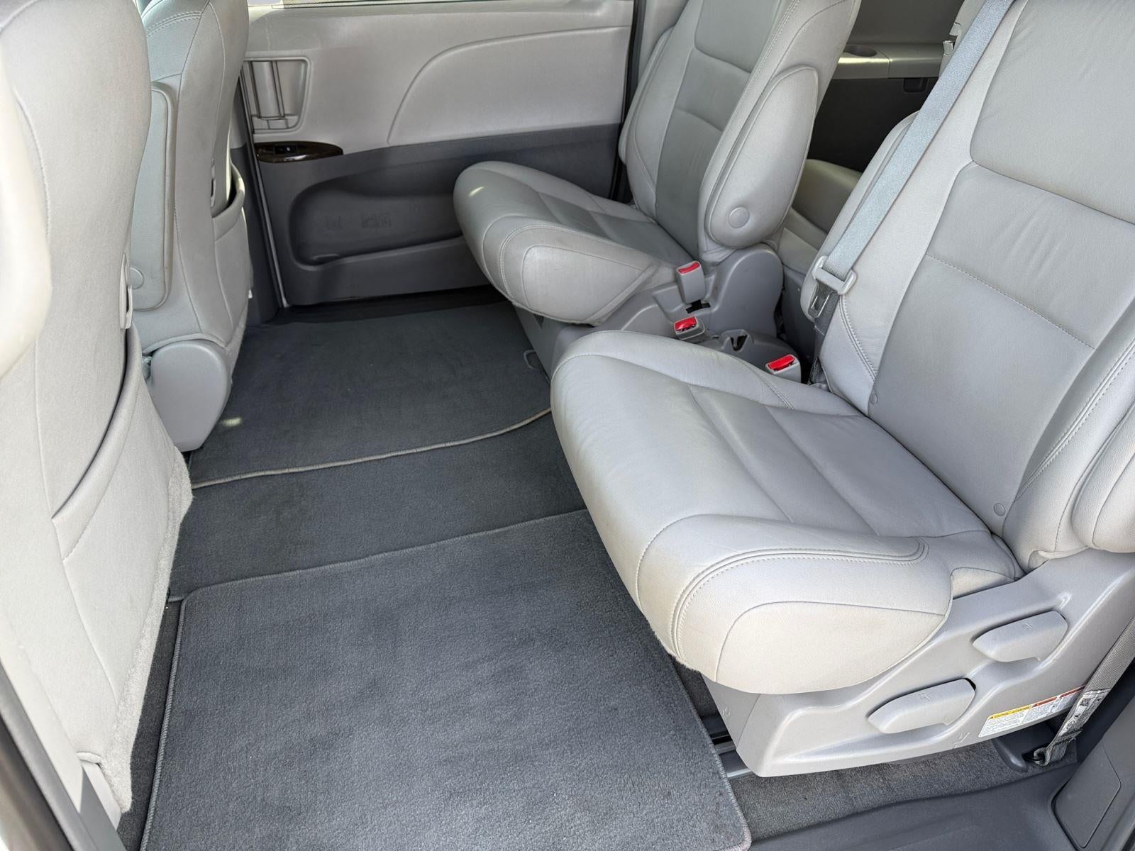 2018 Toyota Sienna XLE 8-Passenger