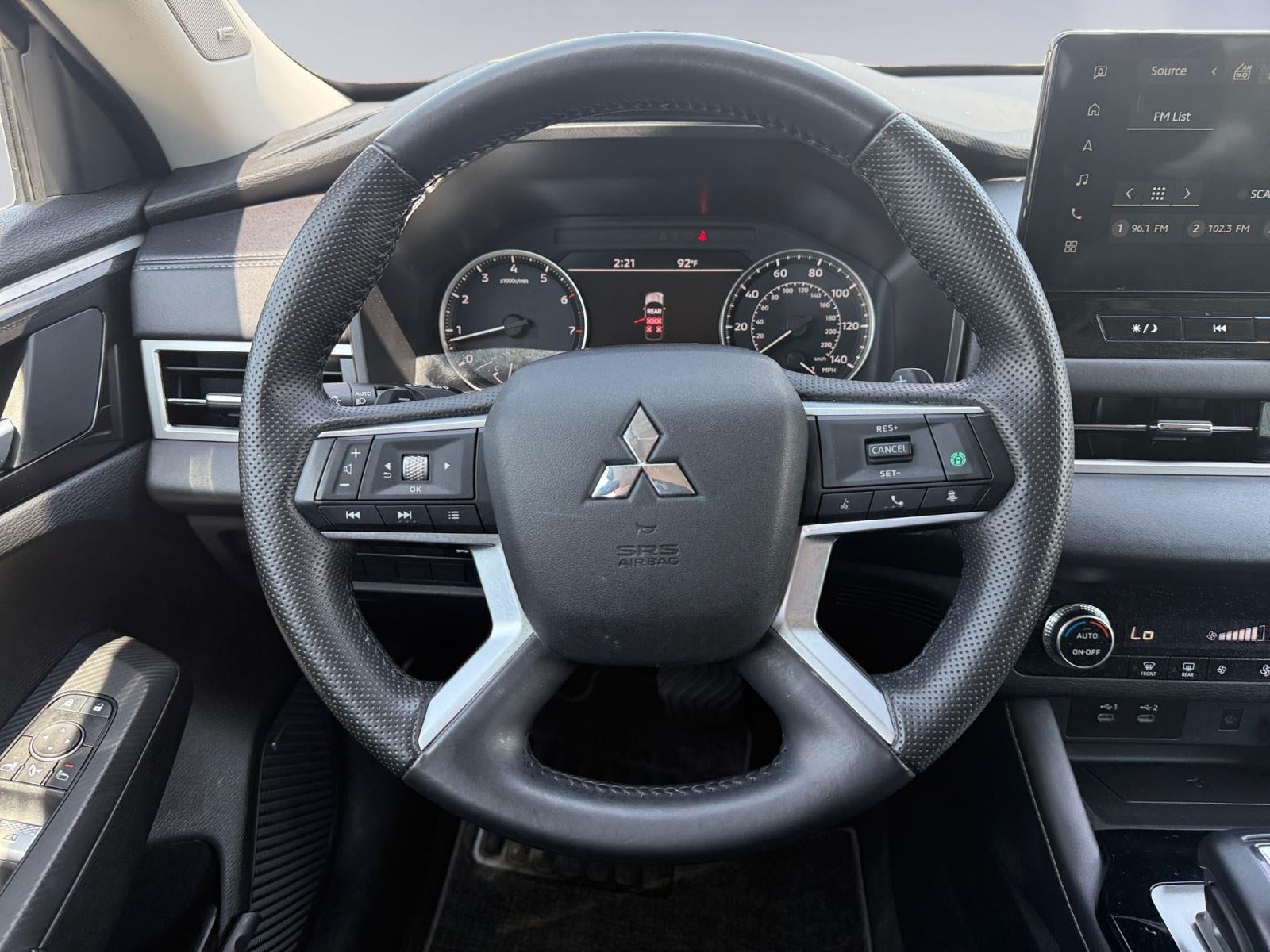 2025 Mitsubishi Outlander SE