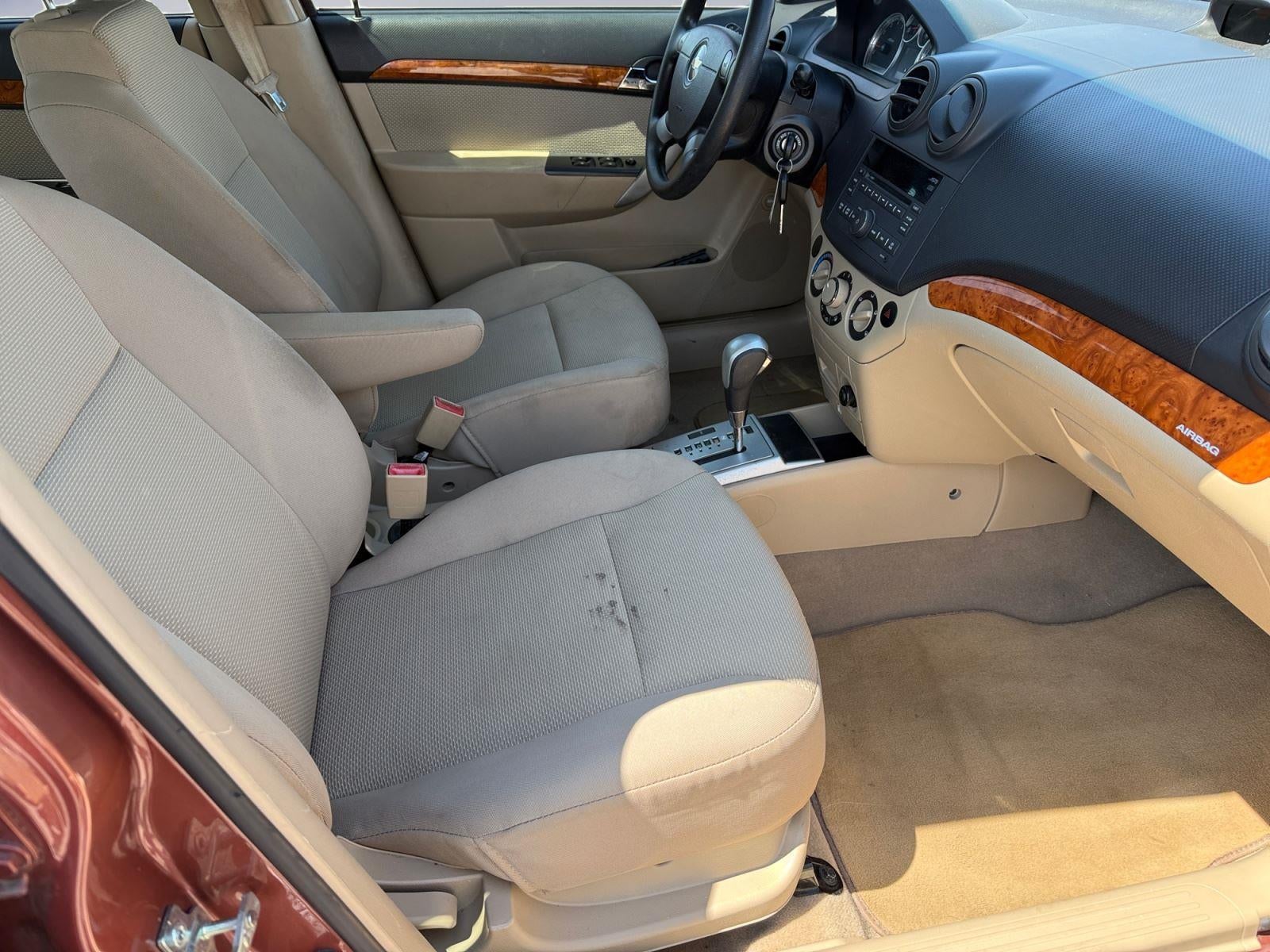 2011 Chevrolet Aveo LT w/1LT